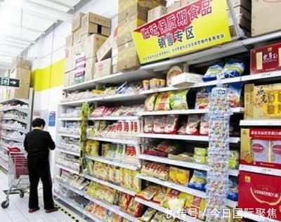 這屆年輕人有多“摳”？光靠著一個“摳”字，撐起了900億市場食品銷售